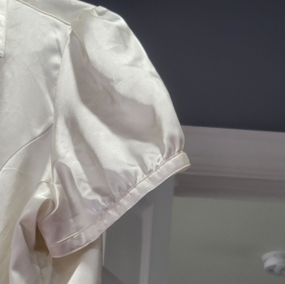 Women's Cream Puff-Sleeve Polo Blouse - Picture 6 of 8